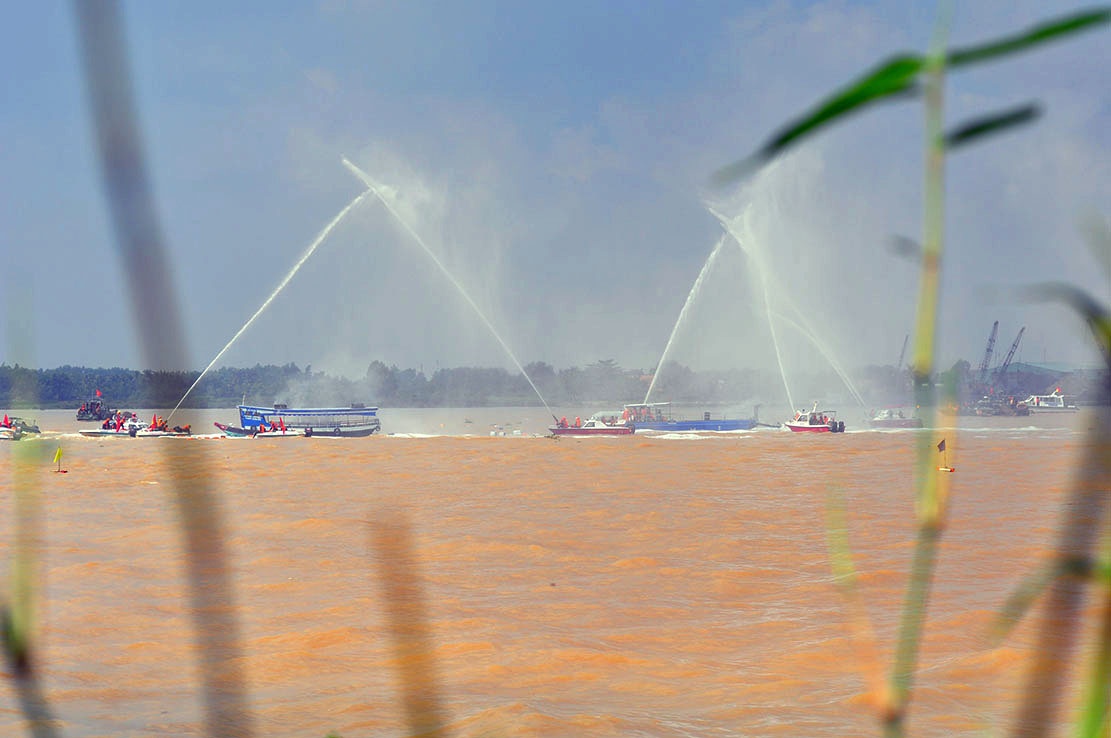 dien tap chong thien tai,  toi pham anh 10