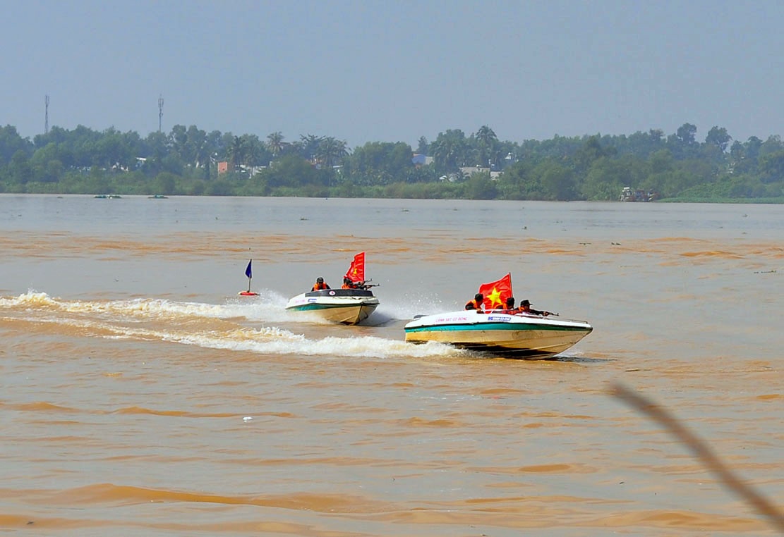 dien tap chong thien tai,  toi pham anh 15