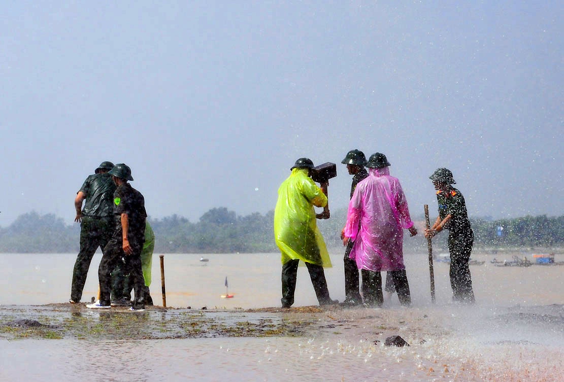 dien tap chong thien tai,  toi pham anh 4