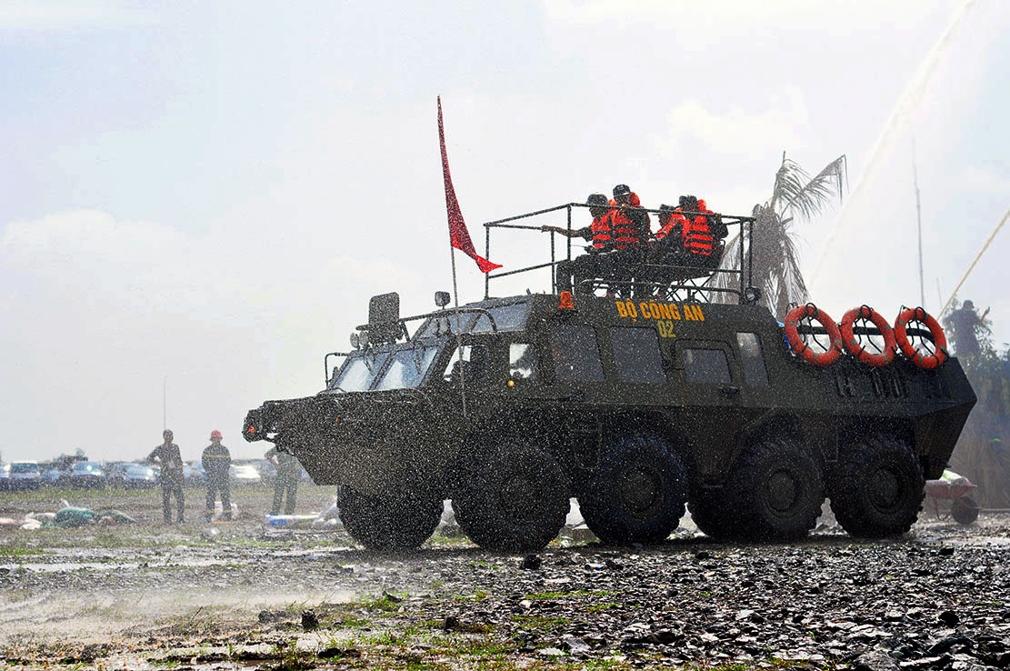 dien tap chong thien tai,  toi pham anh 7