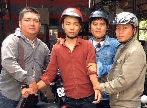 ‘Hiep si’ bat thanh nien chiem doat xe tay ga cua co gai hinh anh