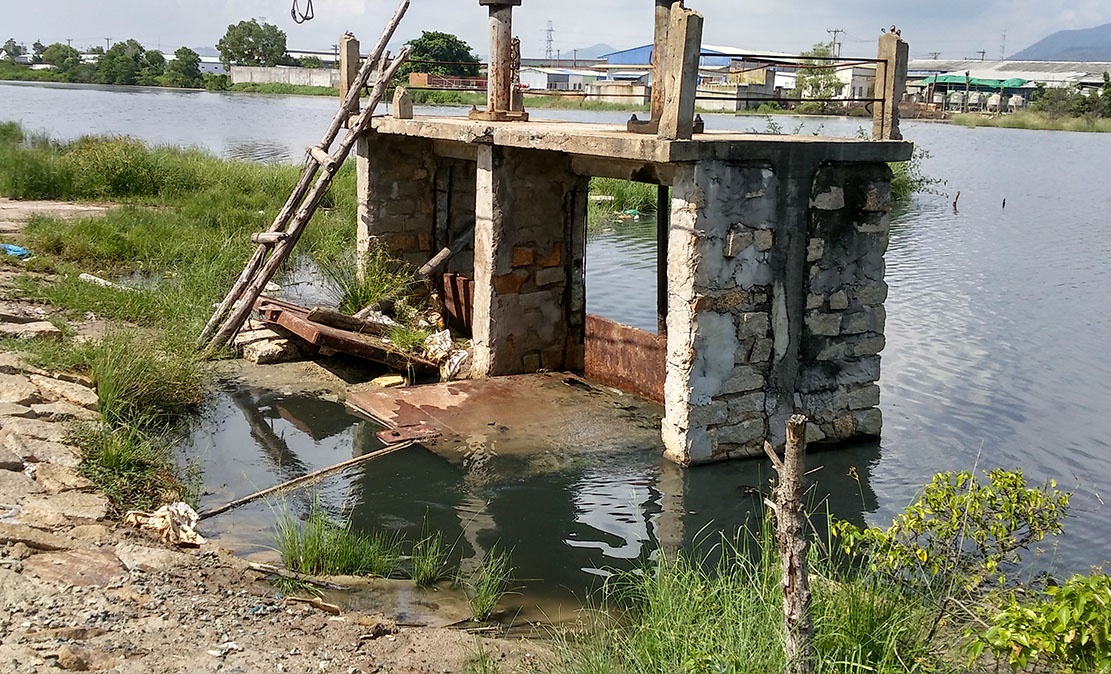 dem ca chet ra quoc lo anh 13