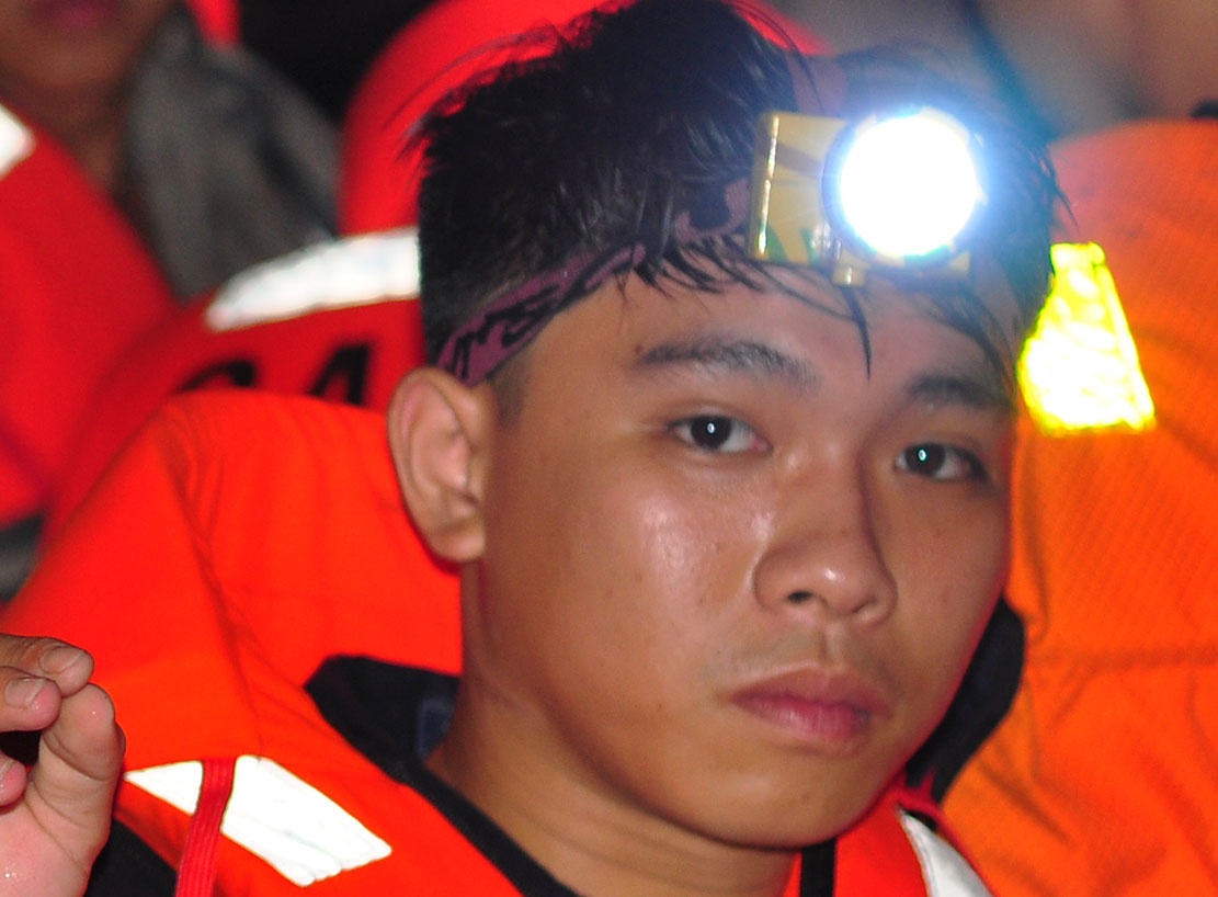 trang dem tim be trai mat tich anh 6