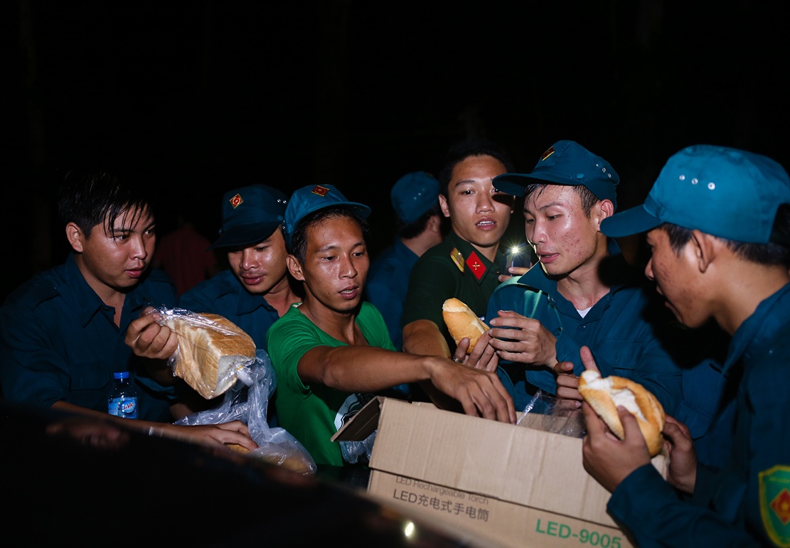 may bay roi o vung tau anh 7