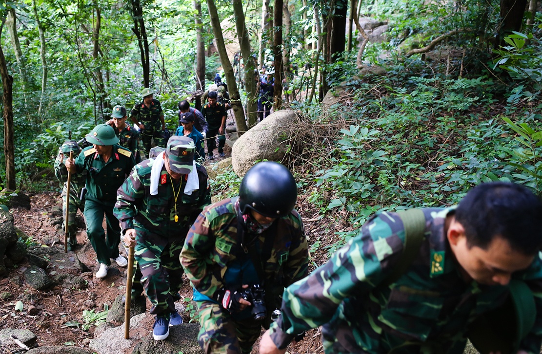 may bay roi o vung tau anh 10