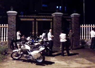 Vo va con trai truong ban Dan van huyen uy nghi bi sat hai hinh anh