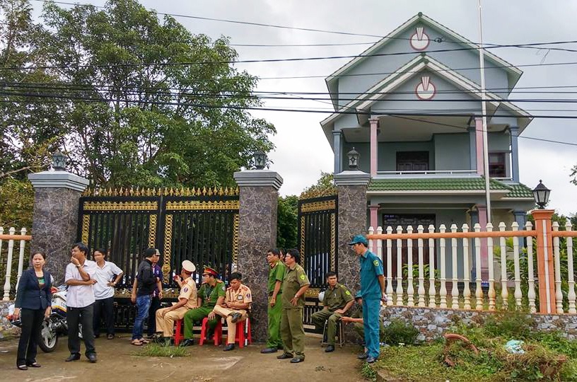 Nguyen nhan tu vong cua vo va con trai truong ban dan van hinh anh