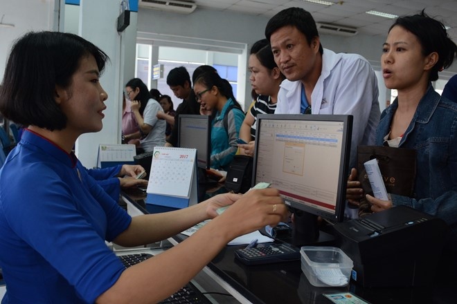 Chuan bi ban 17.500 ve tau Tet Dinh Dau hinh anh