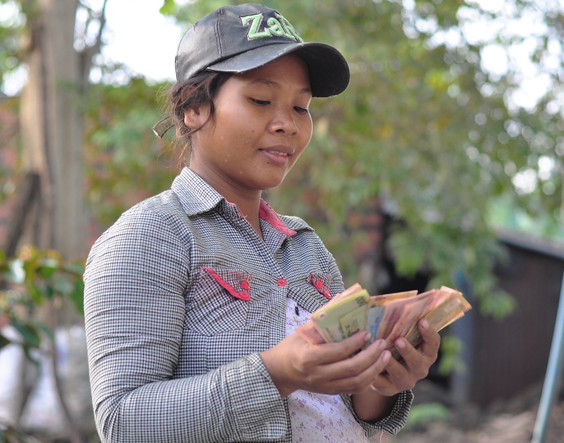 Ngam minh duoi nuoc lam thue anh 12