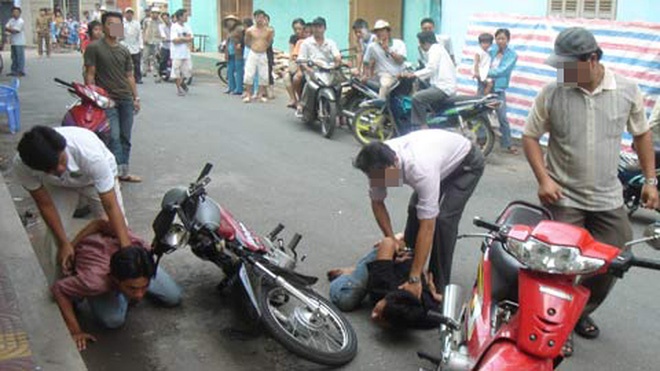 Nguoi dan truy duoi 3 km bat ten cuop tui xach phu nu hinh anh