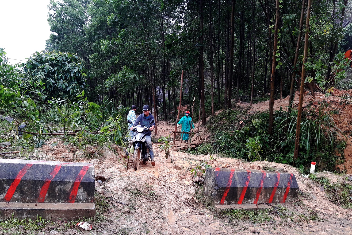 sat lo dat da anh 11