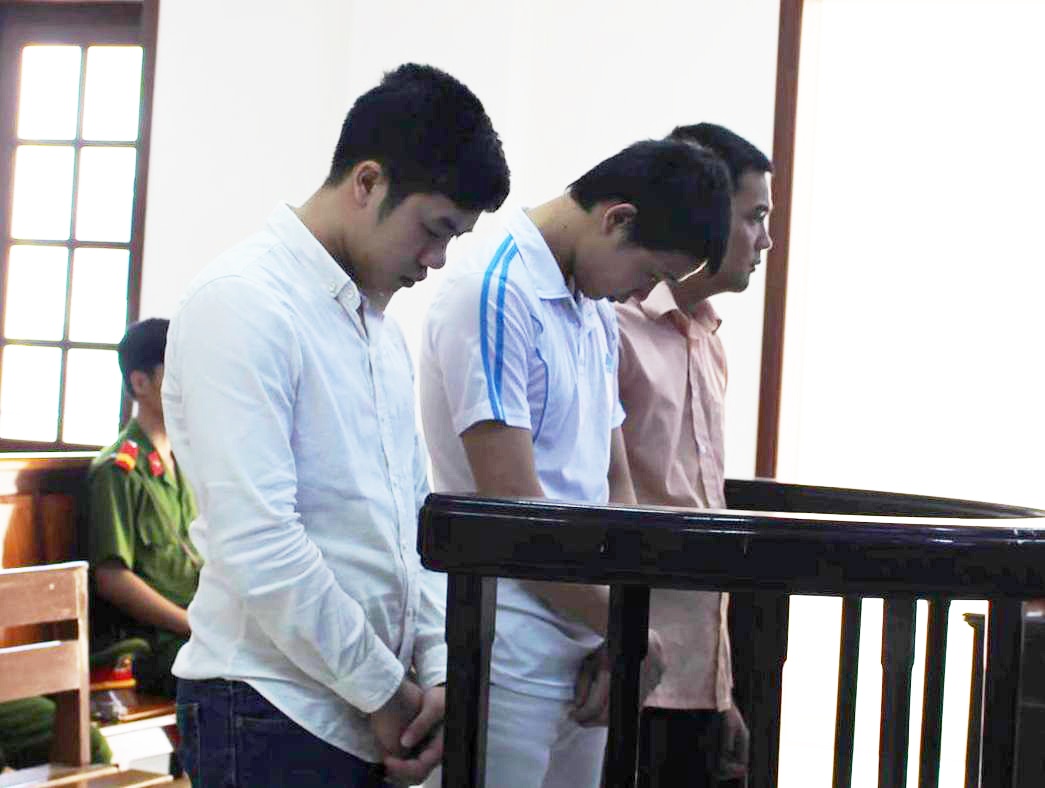 gia cong an di cuop anh 1