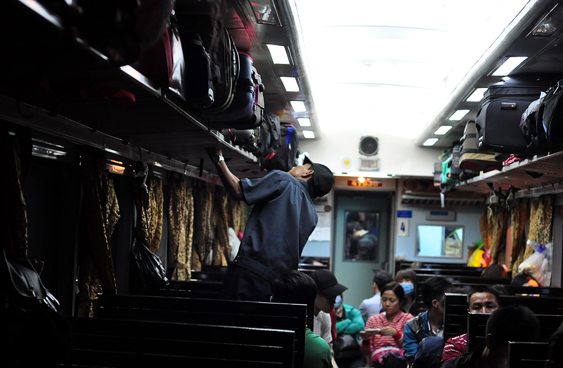 tren chuyen tau Tet anh 2