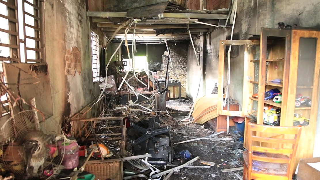 Hien truong can nha chay 4 nguoi chet anh 2