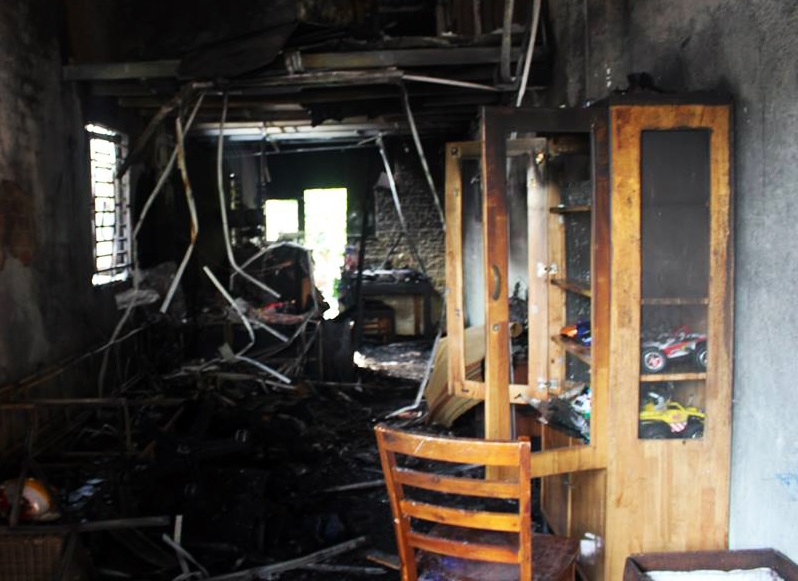 Ben trong can nha chay lam 4 nguoi tu vong o Binh Duong hinh anh