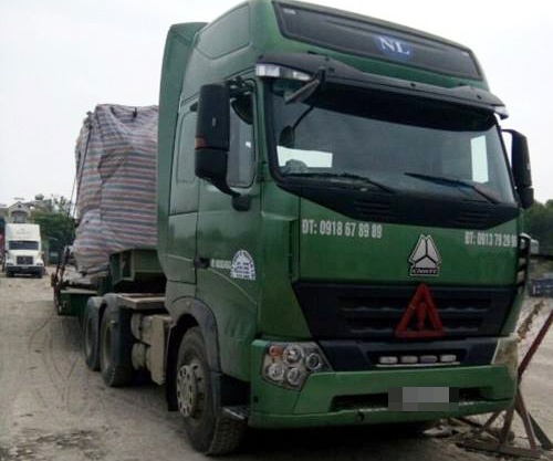 Xe cho vuot tai trong 80% tu Ha Noi vao gan den TP.HCM moi bi bat hinh anh