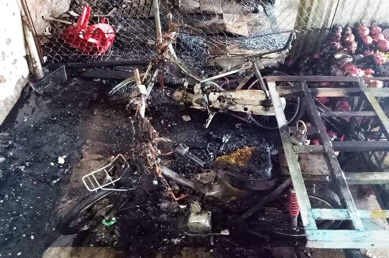 Bay ki-ot o cho dau moi chay rui giua trua hinh anh