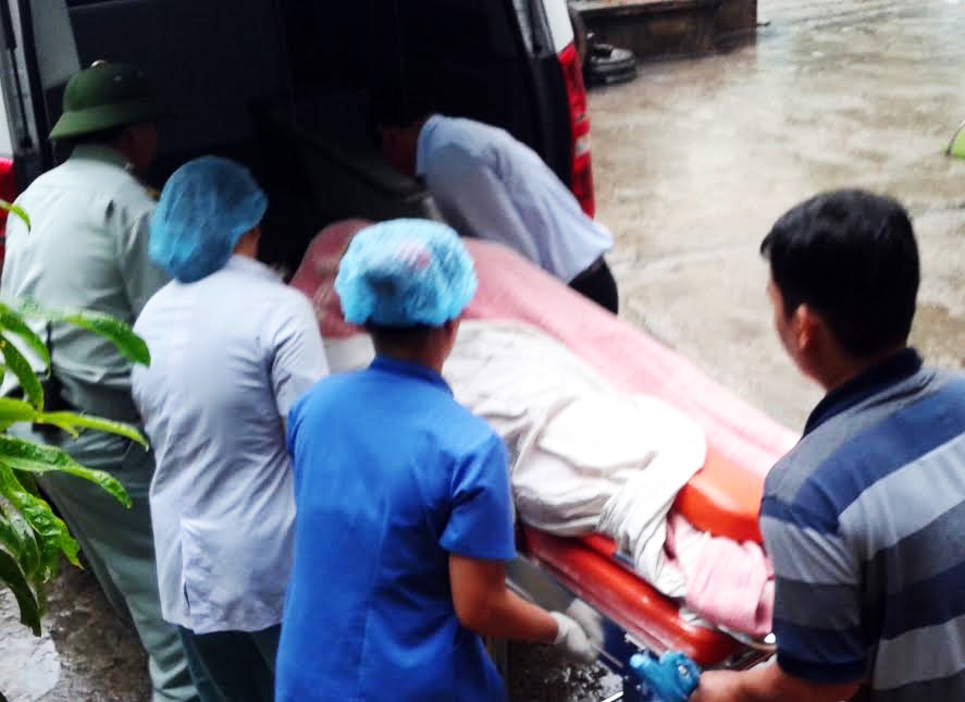 Can bo So Cong Thuong chet trong tu the treo co hinh anh