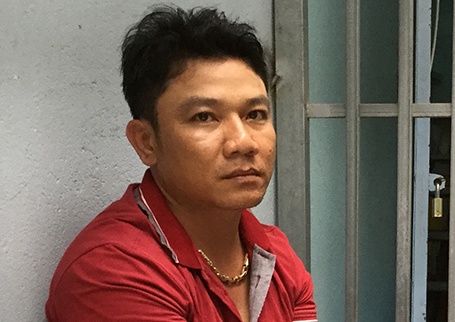 'Hiep si' bat nghi can trom xe may hinh anh