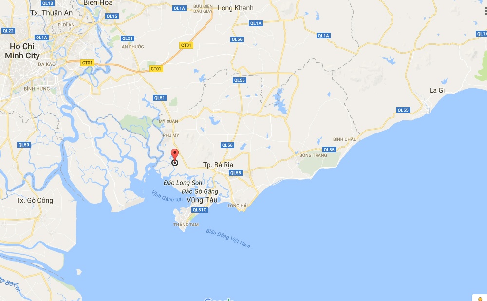 khi ôtô Limousine lao lên giải phân cách bốc cháy ảnh 2 khi oto Limousine lao len giai phan cach boc chay anh 2