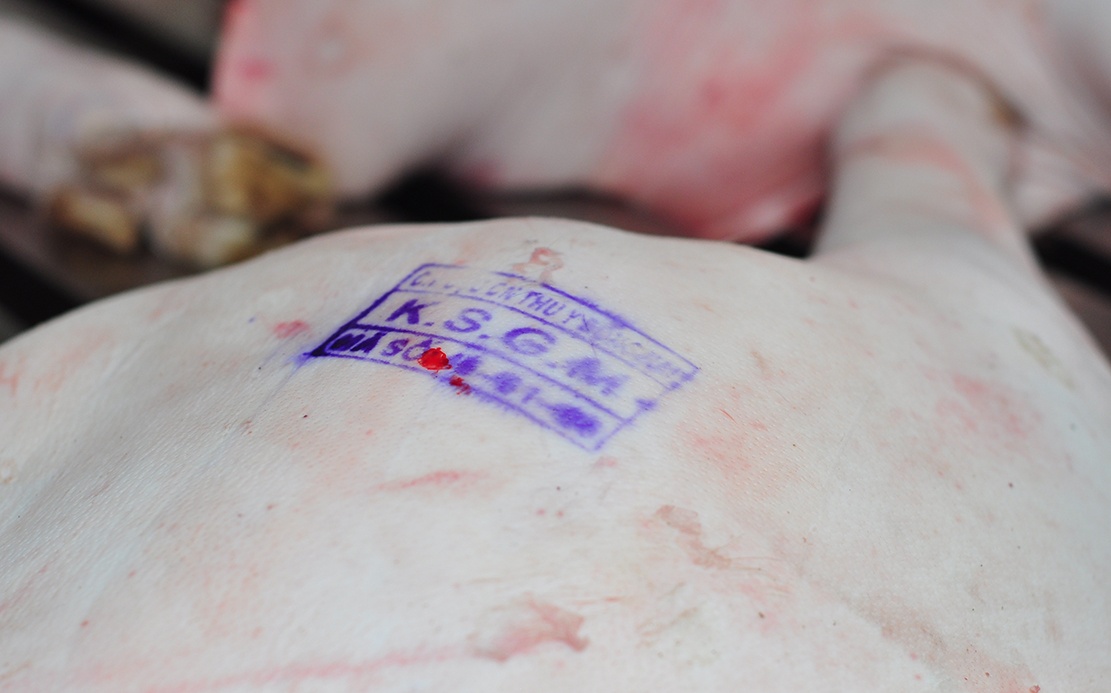 chen chan mua thit heo giai cuu anh 2