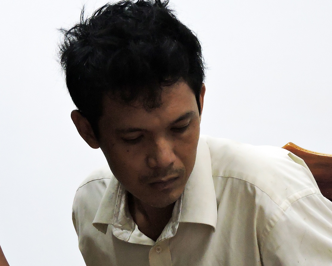 Loi khai nghi pham giet vo roi phi tang xac duoi bon cau hinh anh