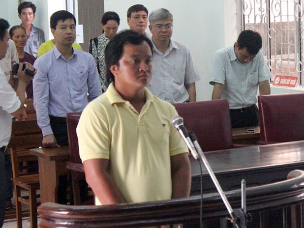 phạt tù tài xế gây mất điện toàn miền nam ảnh 1 phat tu tai xe gay mat dien toan mien nam anh 1