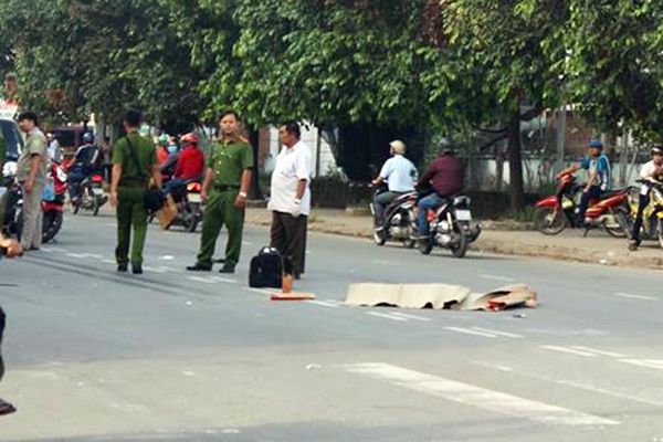 Truy tim tai xe lai oto gay tai nan chet nguoi roi bo tron hinh anh