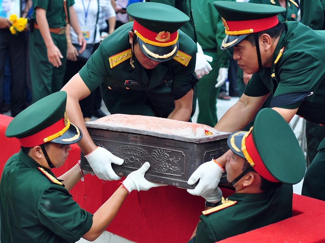 Truy dieu 72 liet si hy sinh trong tran danh san bay Bien Hoa hinh anh