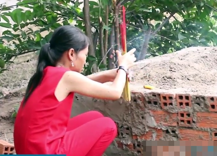 Nguoi me dau don truoc cai chet cua 2 con nho hinh anh