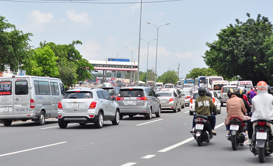 quoc lo 51 ket cung vi du khach anh 10