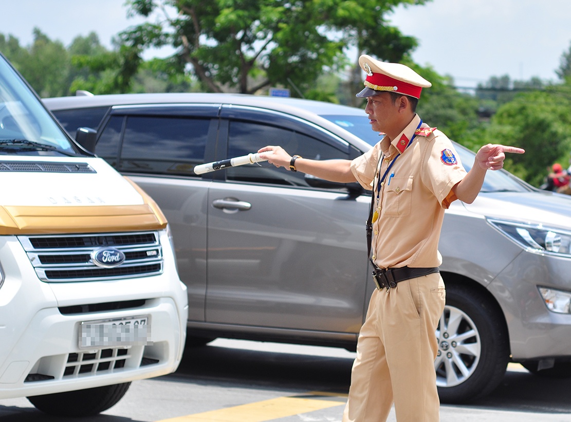 quoc lo 51 ket cung vi du khach anh 7