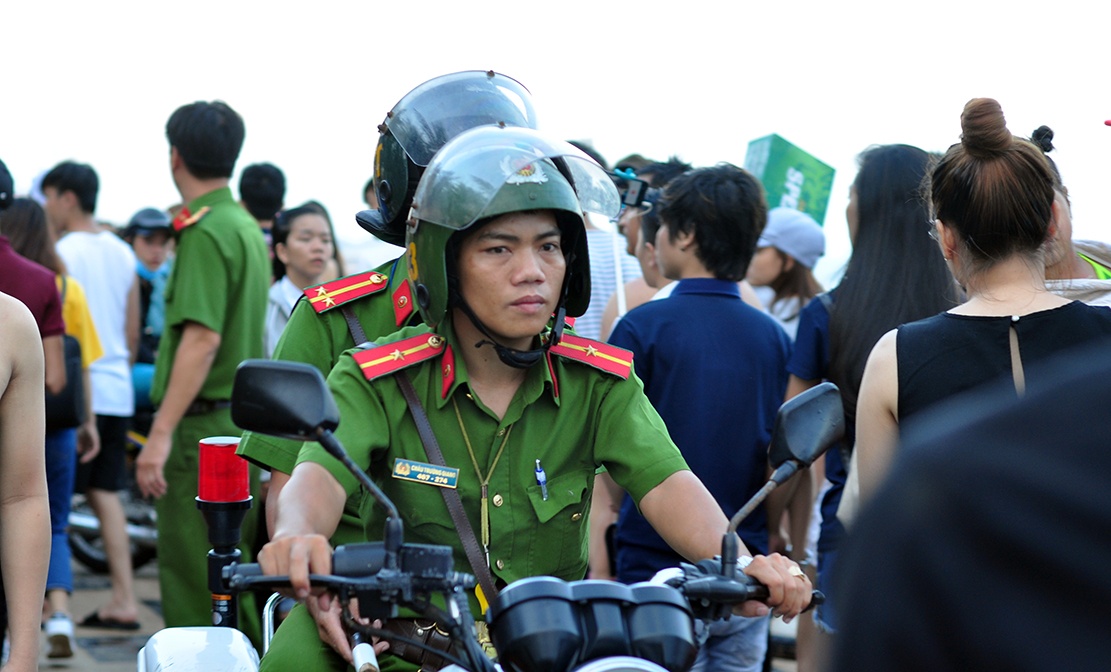 Du khach do ve bien Vung Tau dip le anh 8