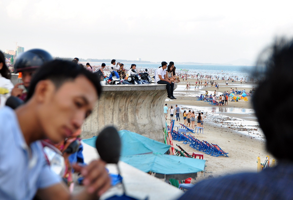 Du khach do ve bien Vung Tau dip le anh 9
