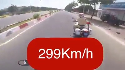 Thanh nien lai xe may chay toc do cao tron canh sat giao thong hinh anh