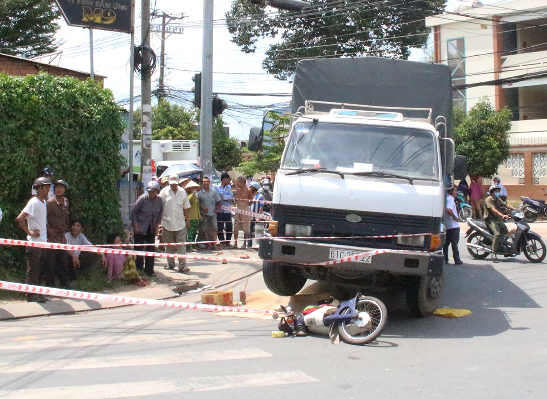 ong chau bi xe can tu vong anh 1