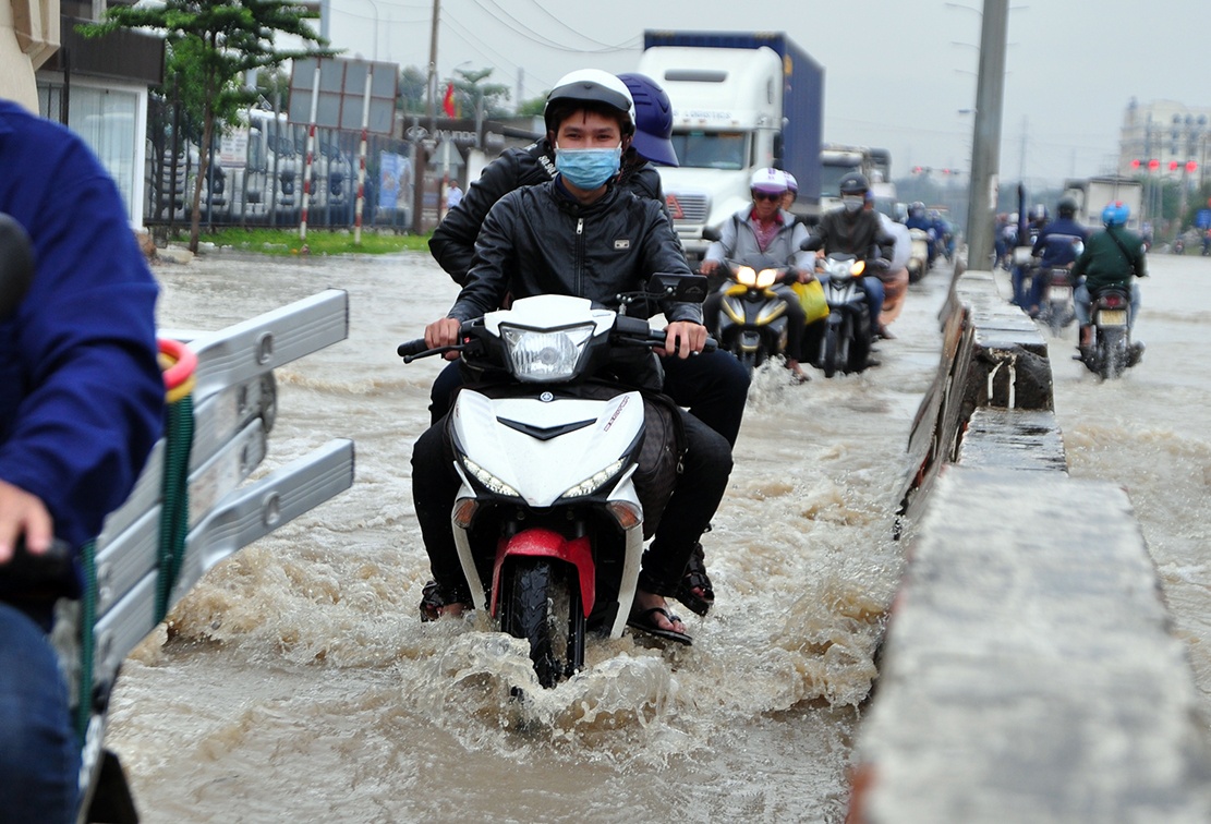 quốc lộ ngập sâu trong nước ảnh 4 quoc lo ngap sau trong nuoc anh 4