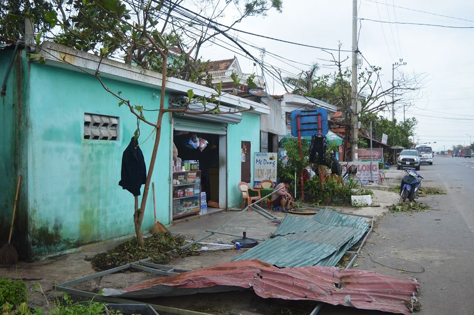 nguoi dan ve nha sau bao anh 13