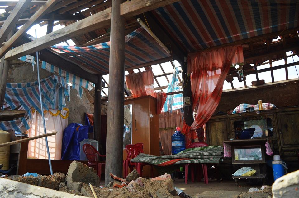 nguoi dan ve nha sau bao anh 4