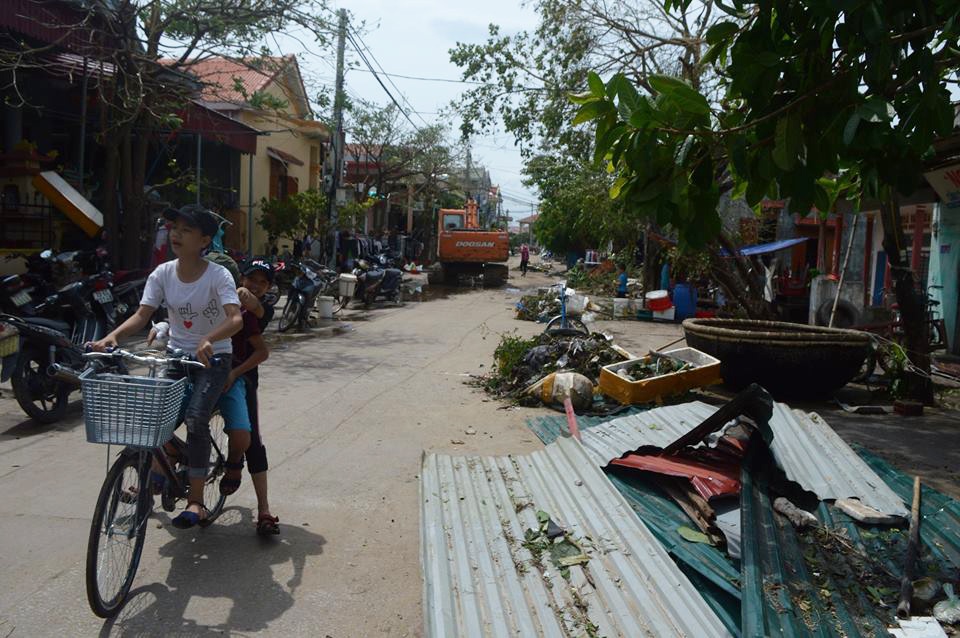 nguoi dan ve nha sau bao anh 9