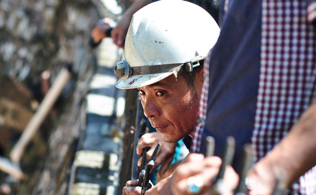 Canh sat lan trong nuoc thai tim be trai 11 tuoi mat tich hinh anh