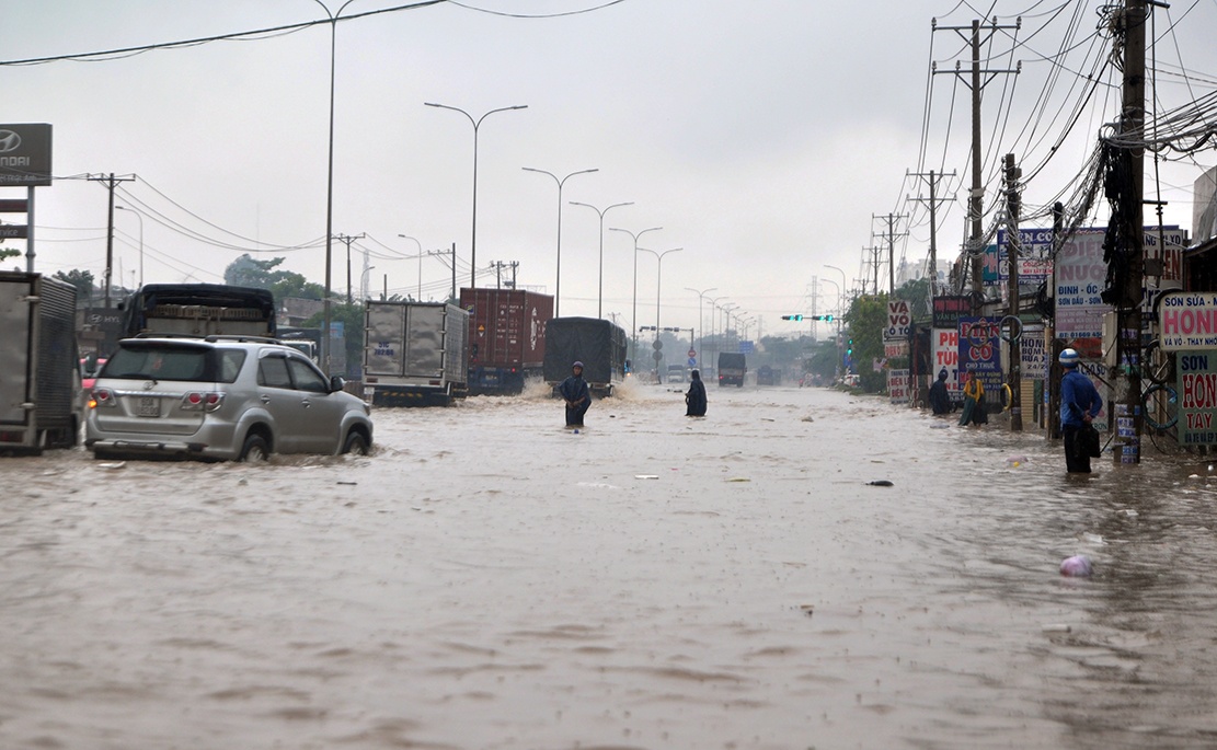 quoc lo 51 ngap sau anh 1