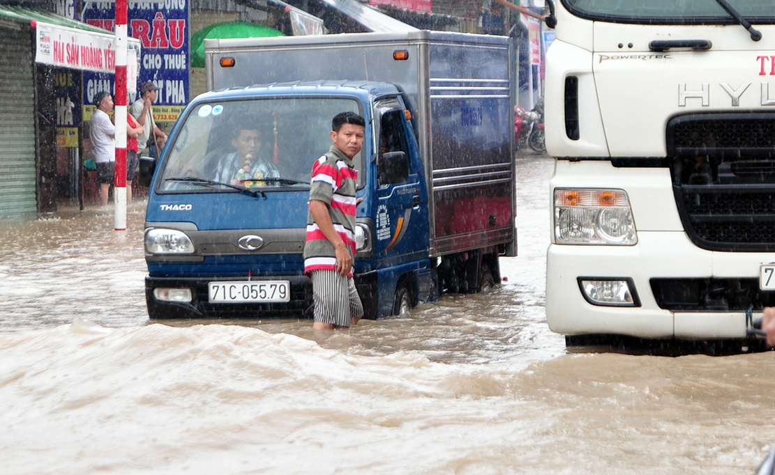 quoc lo 51 ngap sau anh 3