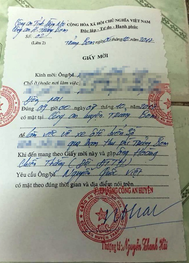 cong an moi tai xe tra tien le len lam viec anh 2