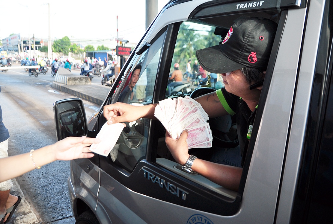 Moi nam mat oan 30 trieu dong, tai xe kien nghi doi tram BOT hinh anh