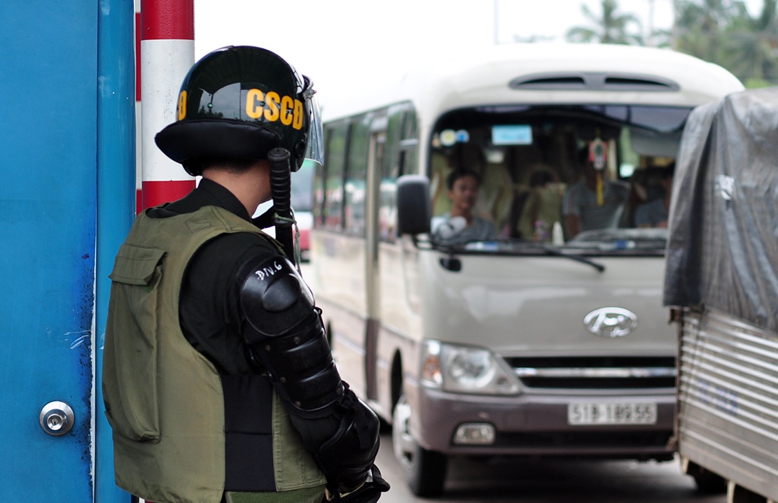 canh sat giu trat tu tram bot bien hoa anh 12