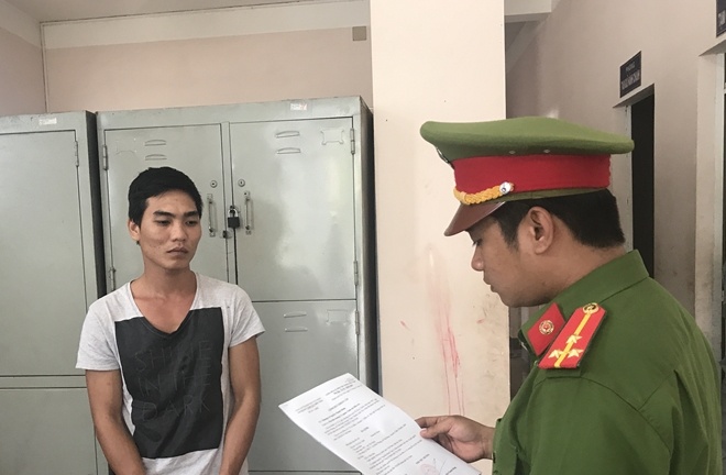 Dam nguoi khac nguy kich sau va cham giao thong hinh anh