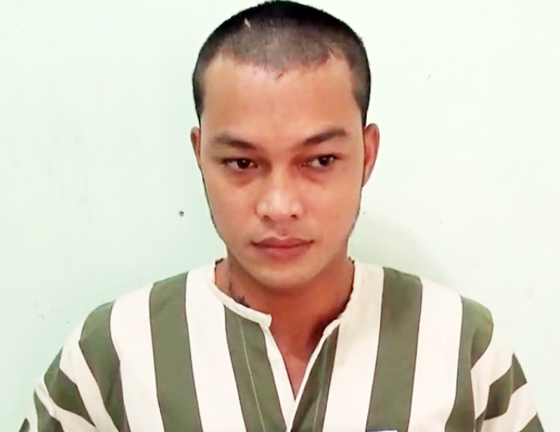 Thanh nien chuyen giat tui xach phu nu sa luoi hinh anh