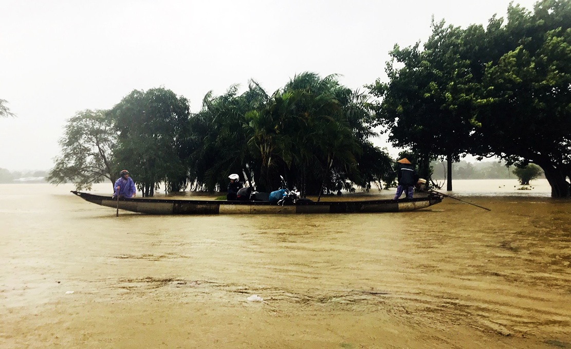 Hue ngap sau trong bien nuoc anh 3