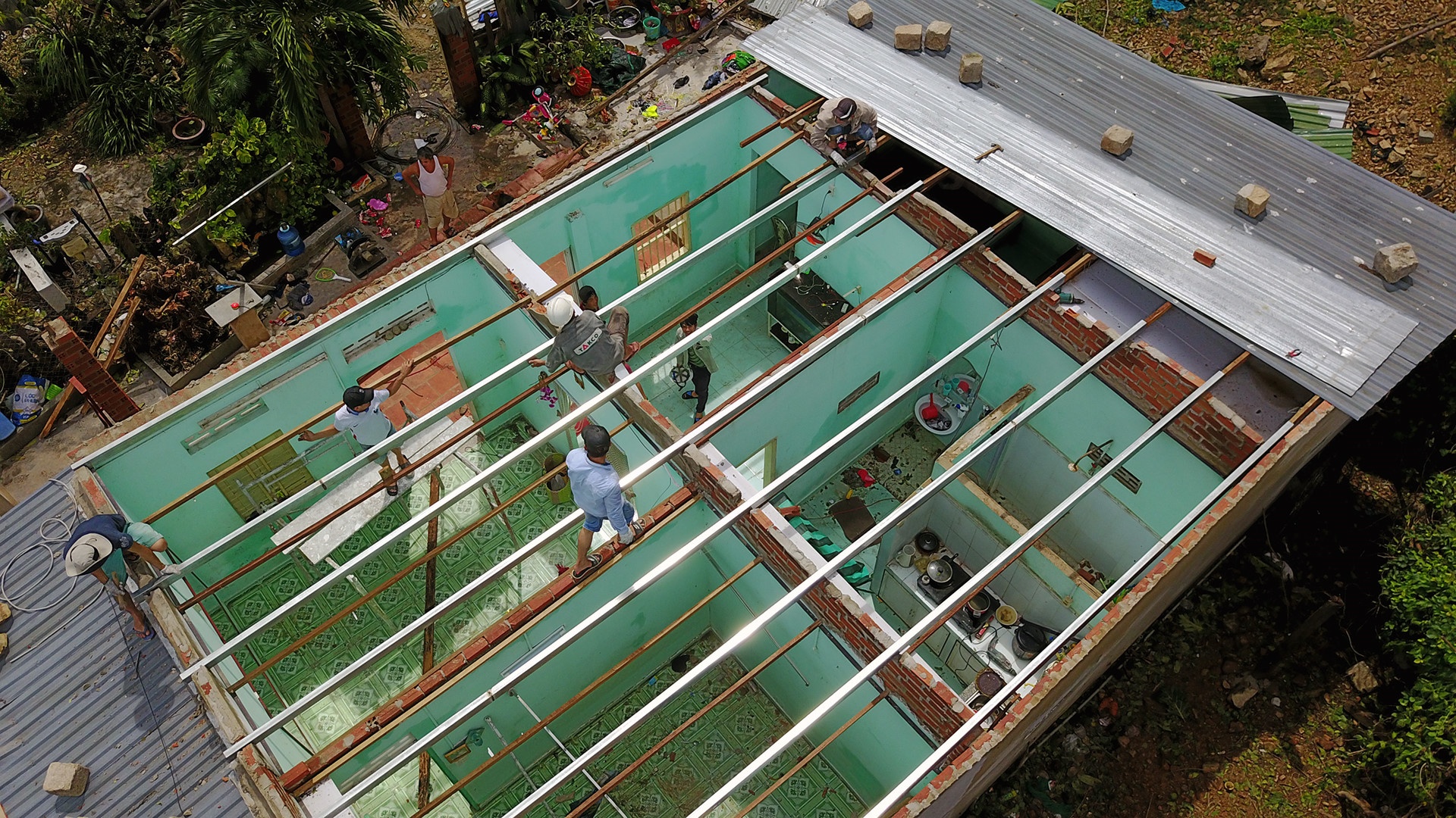 Nha Trang 2 ngay sau bao so 12 - Damrey do bo hinh anh